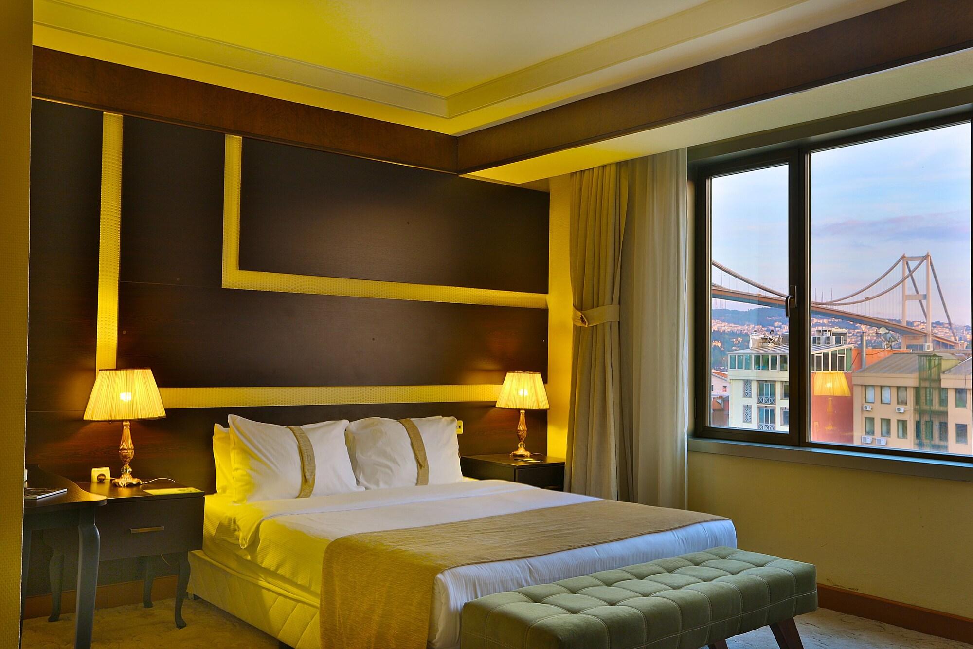 Отель Crowne Plaza Istanbul - Ortakoy Bosphorus By Ihg Экстерьер фото
