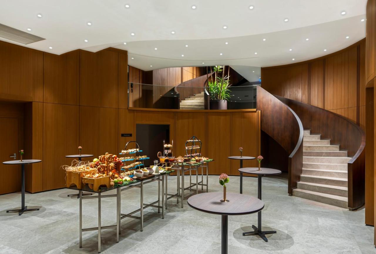 Отель Crowne Plaza Istanbul - Ortakoy Bosphorus By Ihg Экстерьер фото